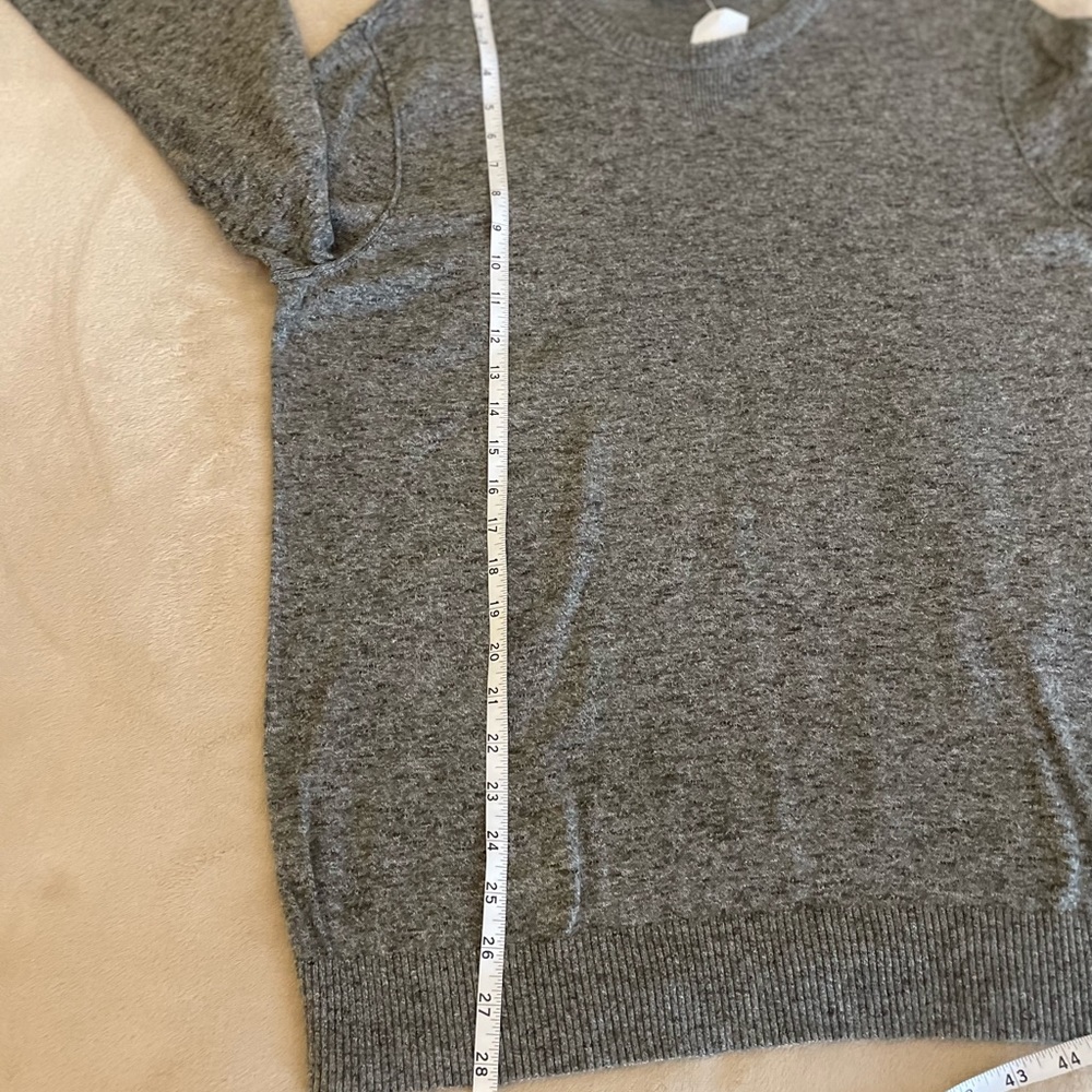 Express Crewneck Sweater - Size L - Picture 11 of 13